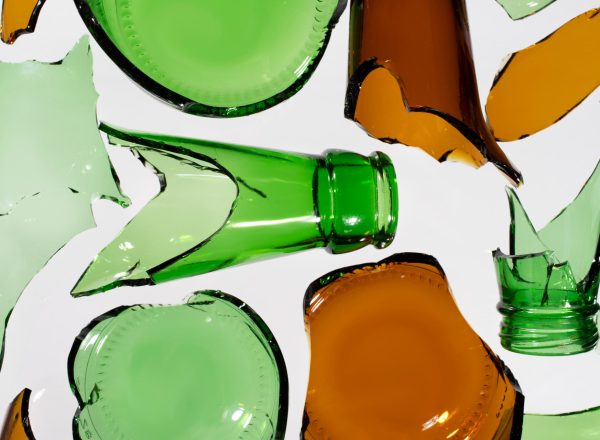 top-view-broken-glass-bottle-freepik